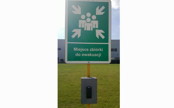 punkt zborny - czytnik zamontowany na słupku